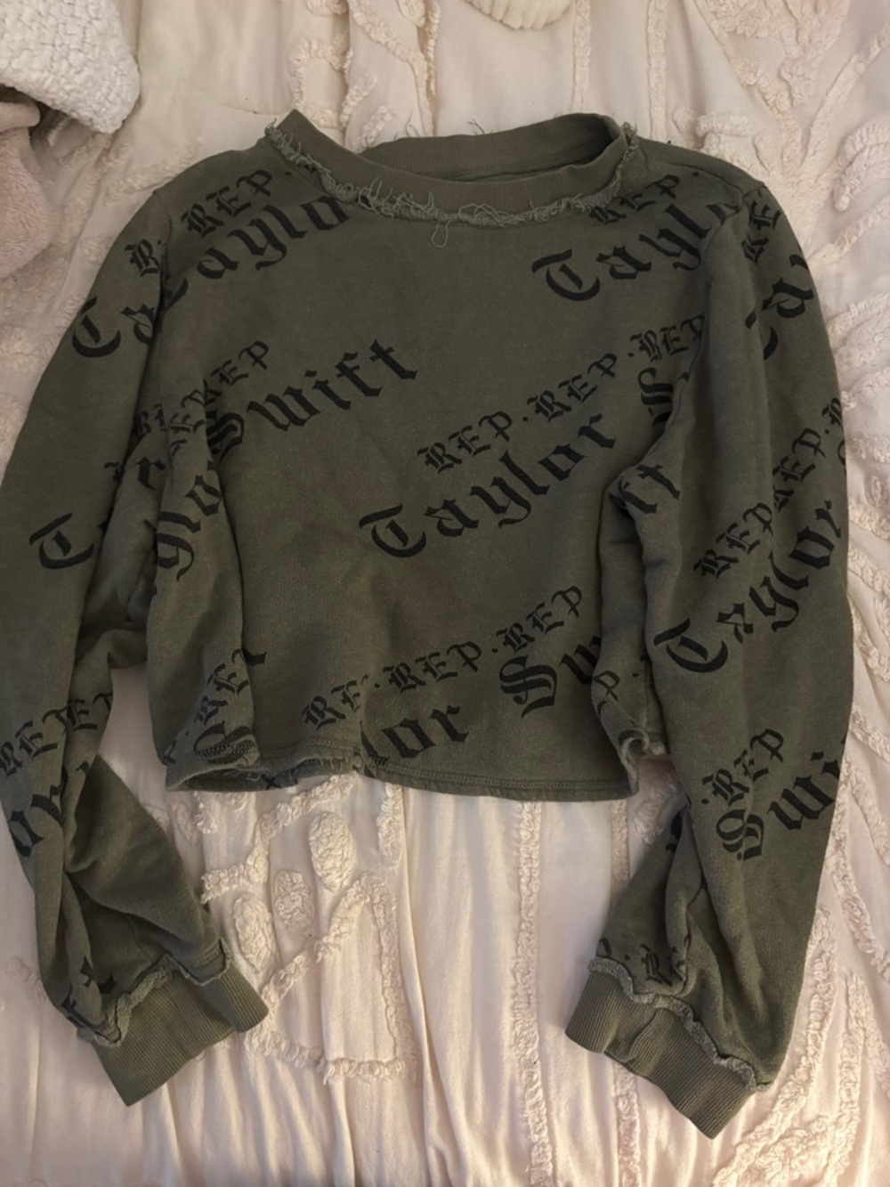 Reputation Cropped Long Sleeve Crew Neck Olive Green